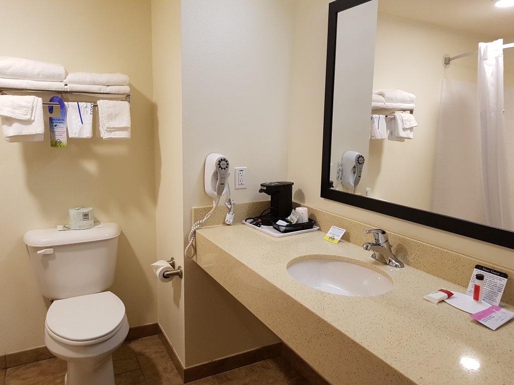 Days Inn Yellowstone interior