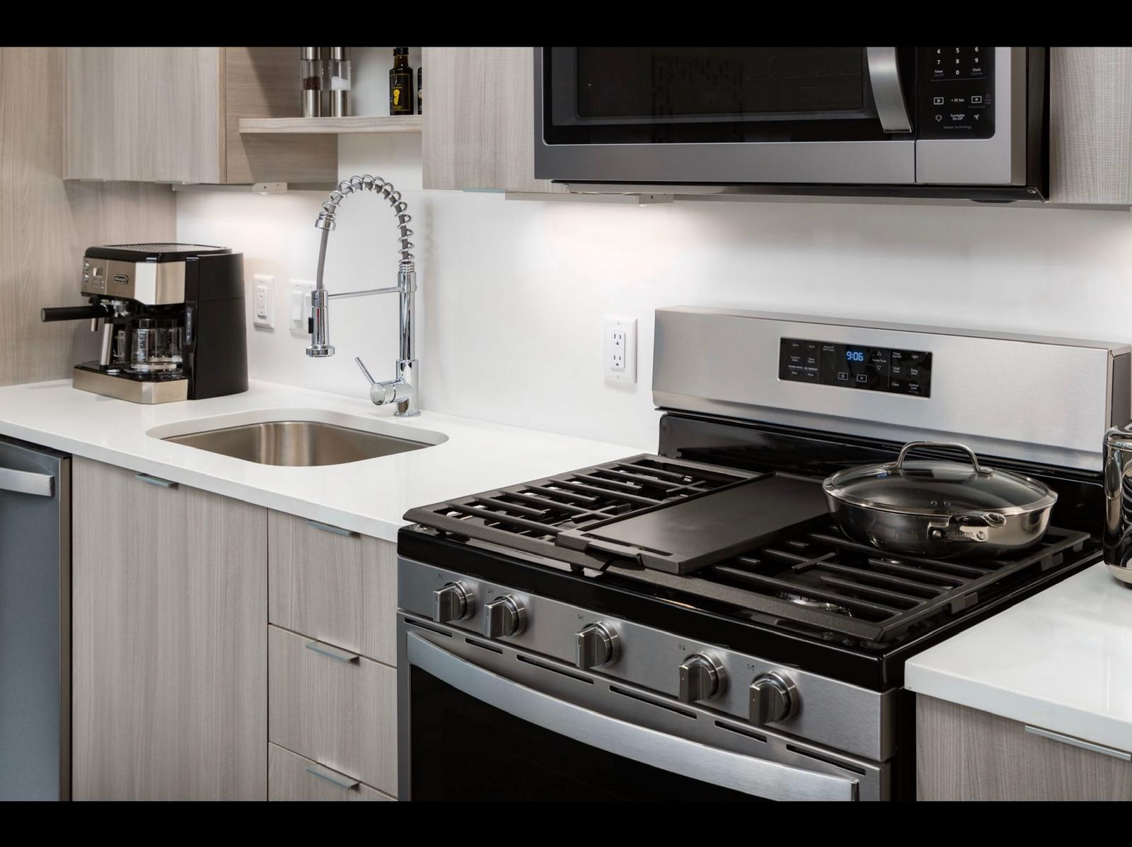 SLX Atlanta interior